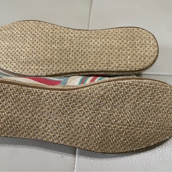 NWOT Toms Alpargata stripe shoes size 7 - Picture 8 of 9